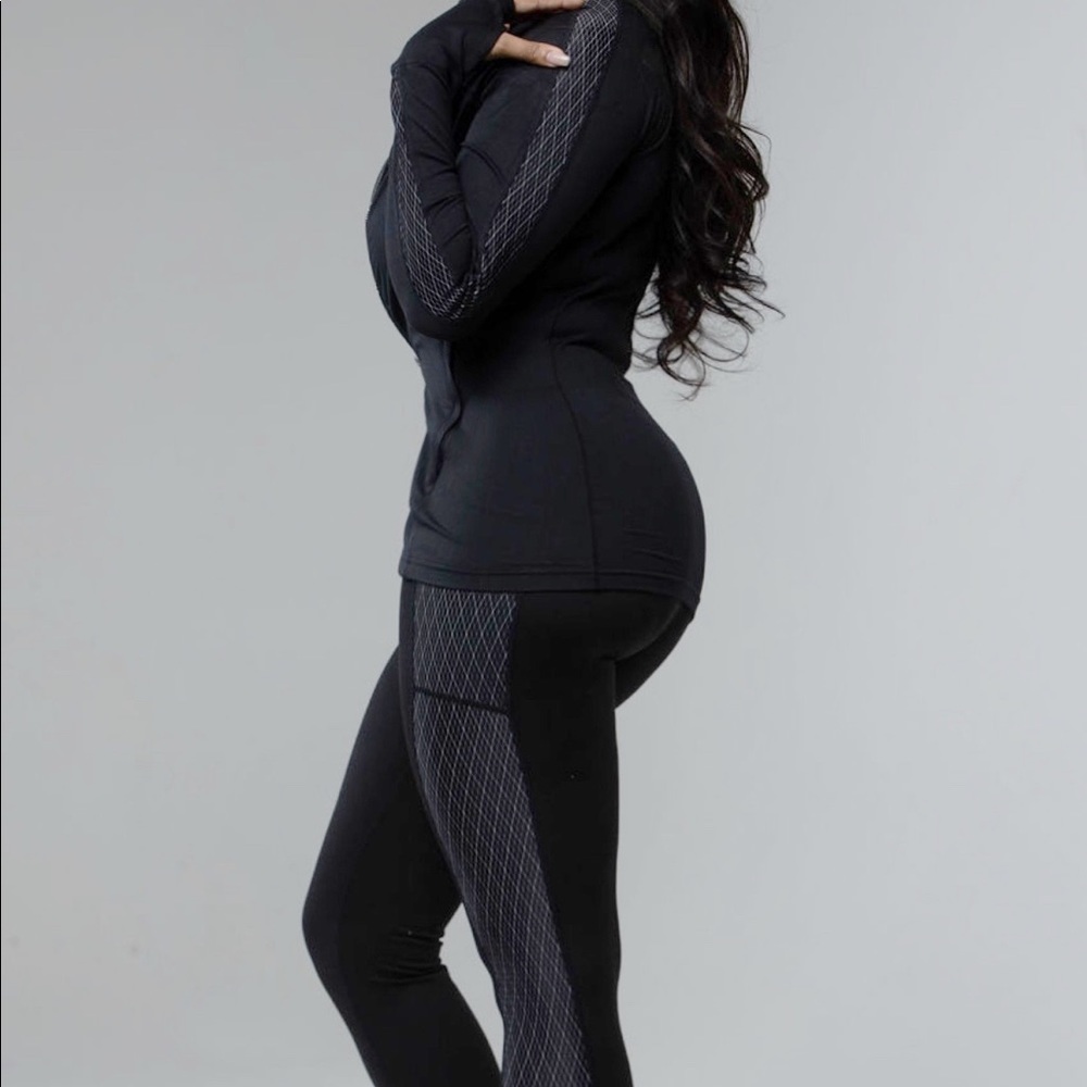 Suntoned Black Diamond Outfit